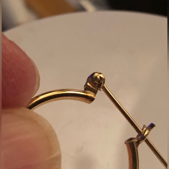 Gold hollow hoop Earrings with snap bar. - Picture 7 of 9